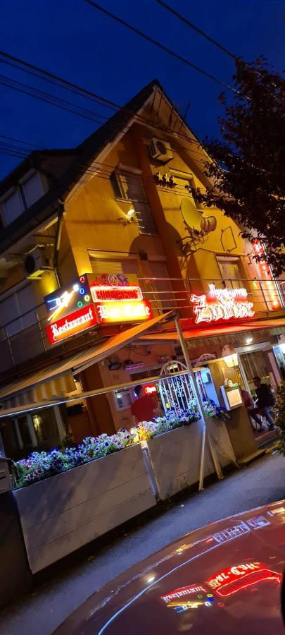Pensiunea Zodiac Timisoara Bagian luar foto