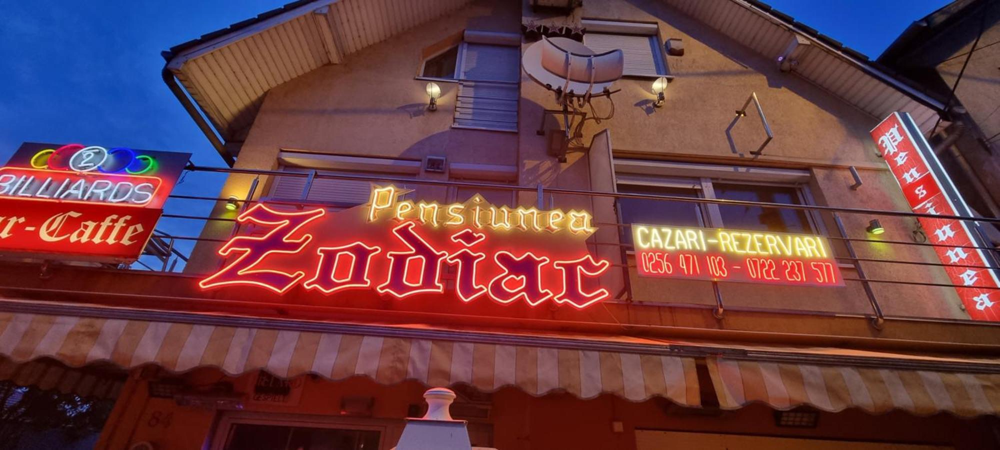 Pensiunea Zodiac Timisoara Bagian luar foto